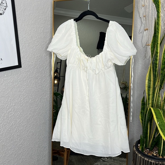 HOUSE OF CB 'Princess' Ivory Georgette Mini Dress NWOT - Picture 6 of 9
